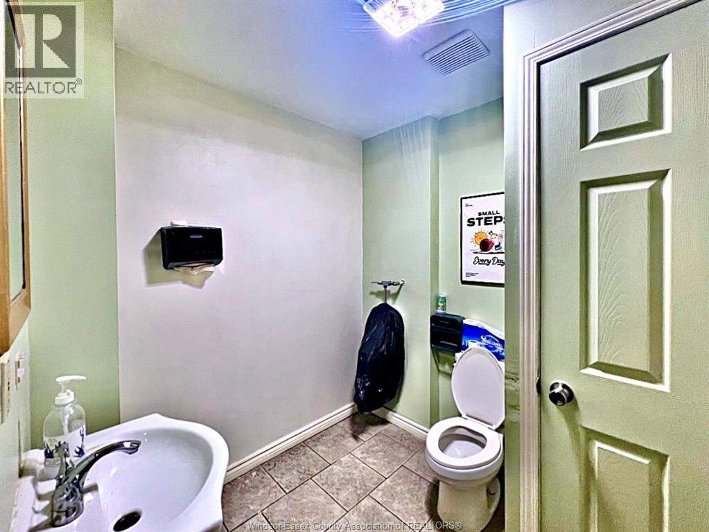 2130 Wyandotte Street, Windsor, Ontario  N9B 1J9 - Photo 25 - 26026199