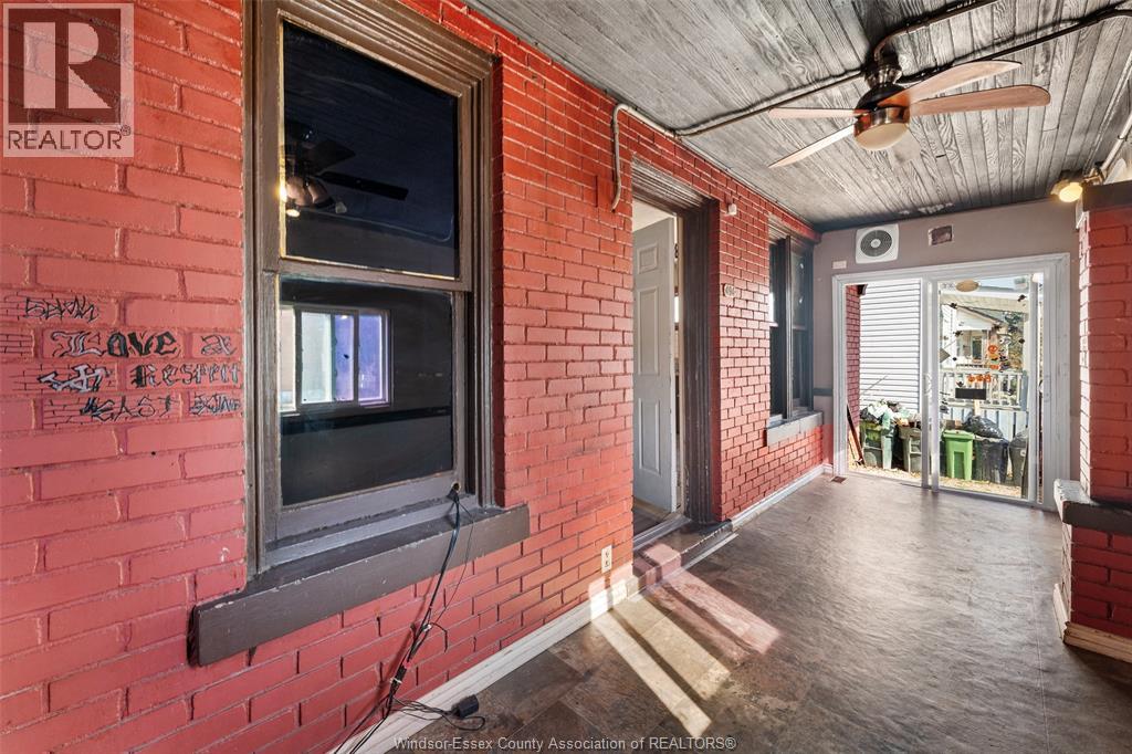 494 Caroline Street, Windsor, Ontario  N9A 6A6 - Photo 6 - 26026426