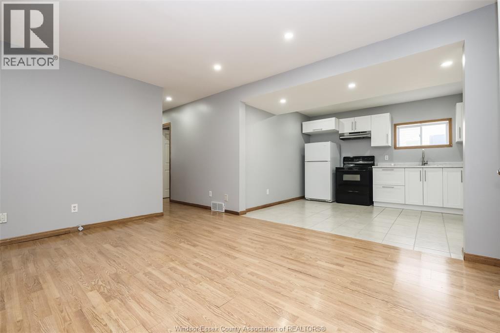 2643 Carissa Unit# Lower, Windsor, Ontario  N8R 2J9 - Photo 2 - 26026343