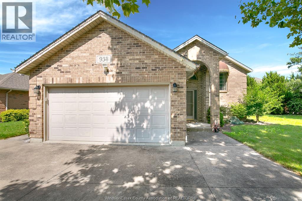 938 Imperial, Windsor, Ontario  N9G 2T2 - Photo 2 - 26026388