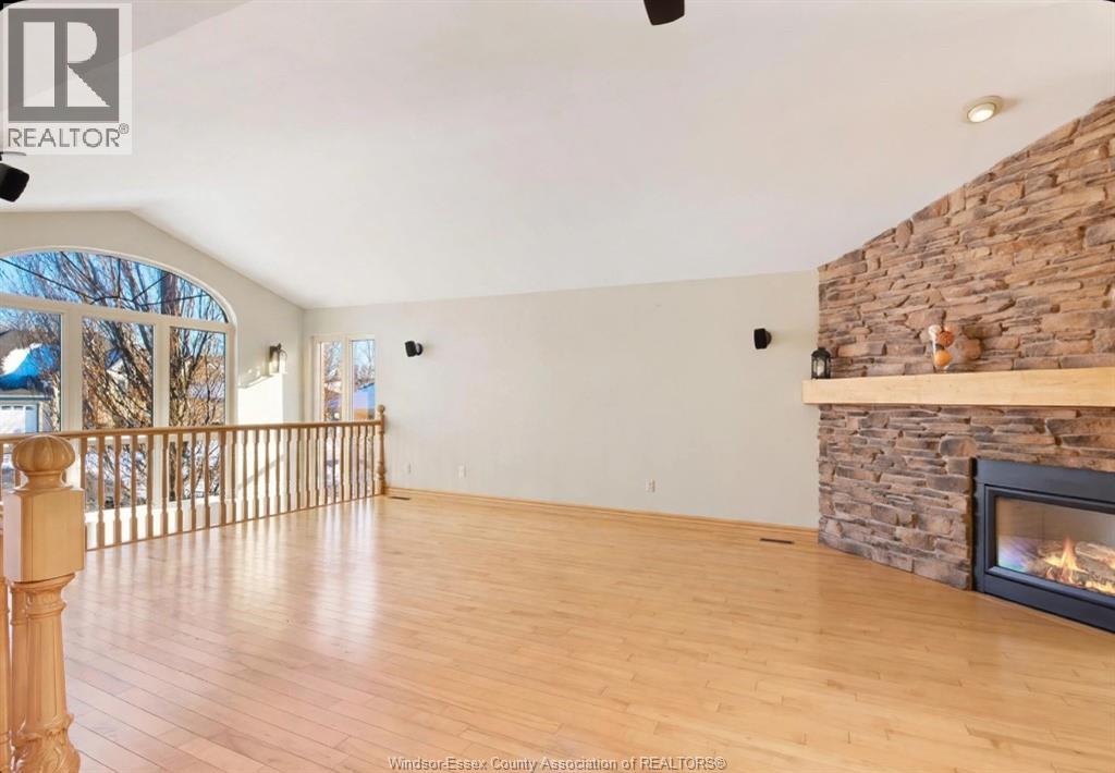555 Revland Drive Unit# Upper, Tecumseh, Ontario  N8N 4T2 - Photo 2 - 26026301