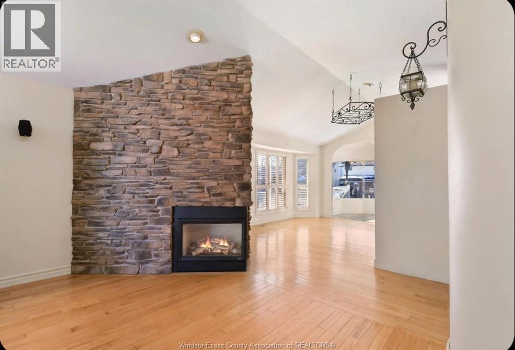 555 Revland Drive Unit# Upper, Tecumseh, Ontario  N8N 4T2 - Photo 4 - 26026301