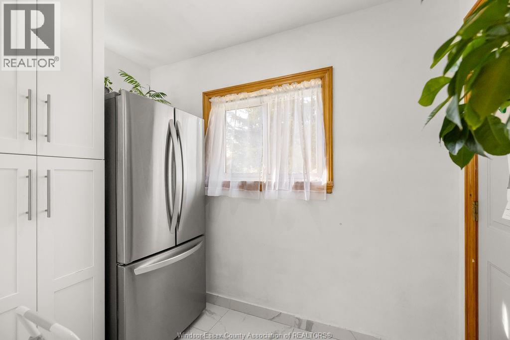 1509 Elsmere Avenue, Windsor, Ontario  N8X 4H2 - Photo 12 - 26026105