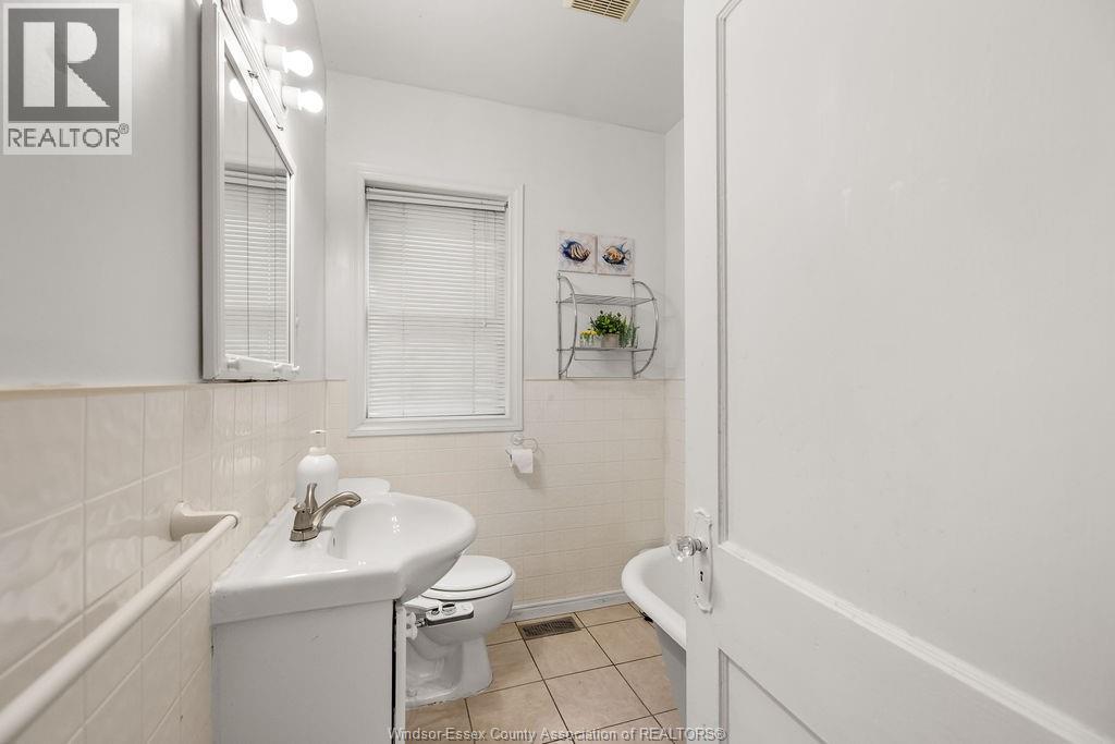 1509 Elsmere Avenue, Windsor, Ontario  N8X 4H2 - Photo 17 - 26026105