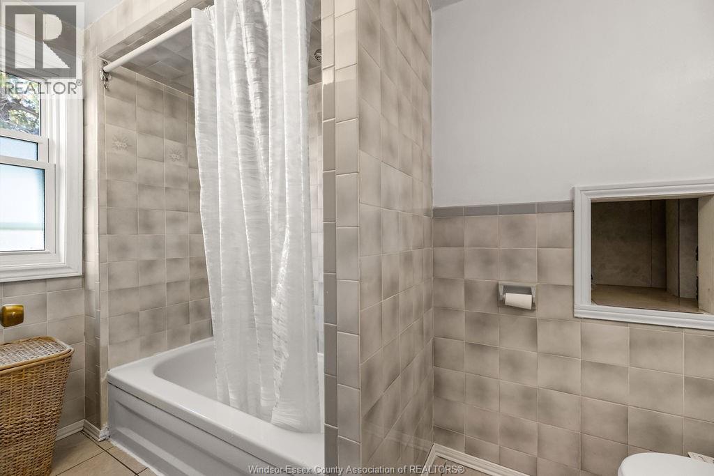1509 Elsmere Avenue, Windsor, Ontario  N8X 4H2 - Photo 25 - 26026105