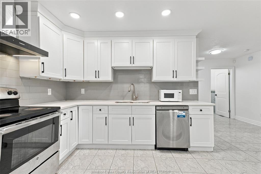 2564 Buttery Street, Windsor, Ontario  N9E 4L9 - Photo 13 - 26026504