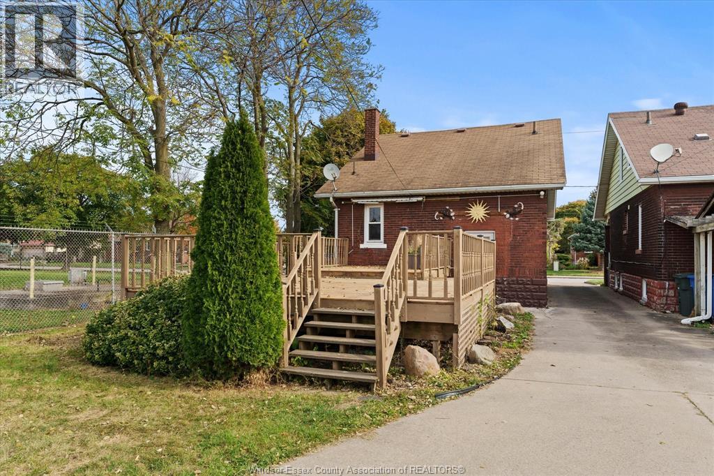 1615 Benjamin, Windsor, Ontario  N8X 4N7 - Photo 30 - 26026023