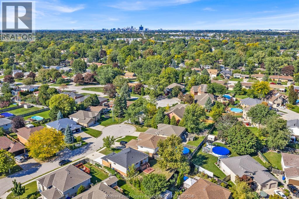 4274 Dennison Court, Windsor, Ontario  N9G 2Y8 - Photo 44 - 26026559