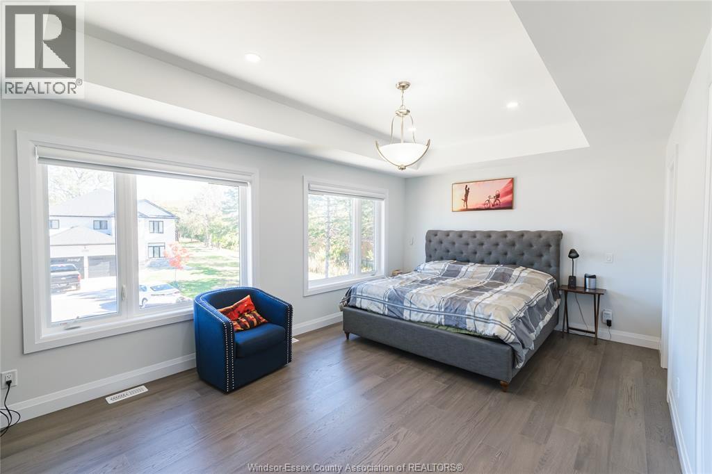 2507 Roxborough Boulevard, Windsor, Ontario  N9E 0A9 - Photo 16 - 26026459