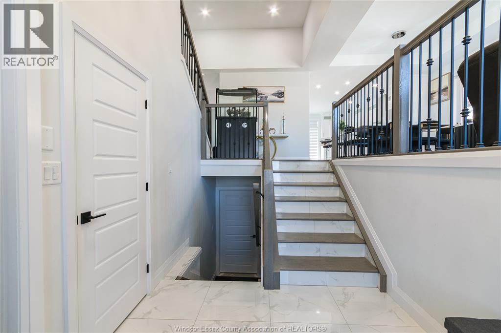 2507 Roxborough Boulevard, Windsor, Ontario  N9E 0A9 - Photo 4 - 26026459