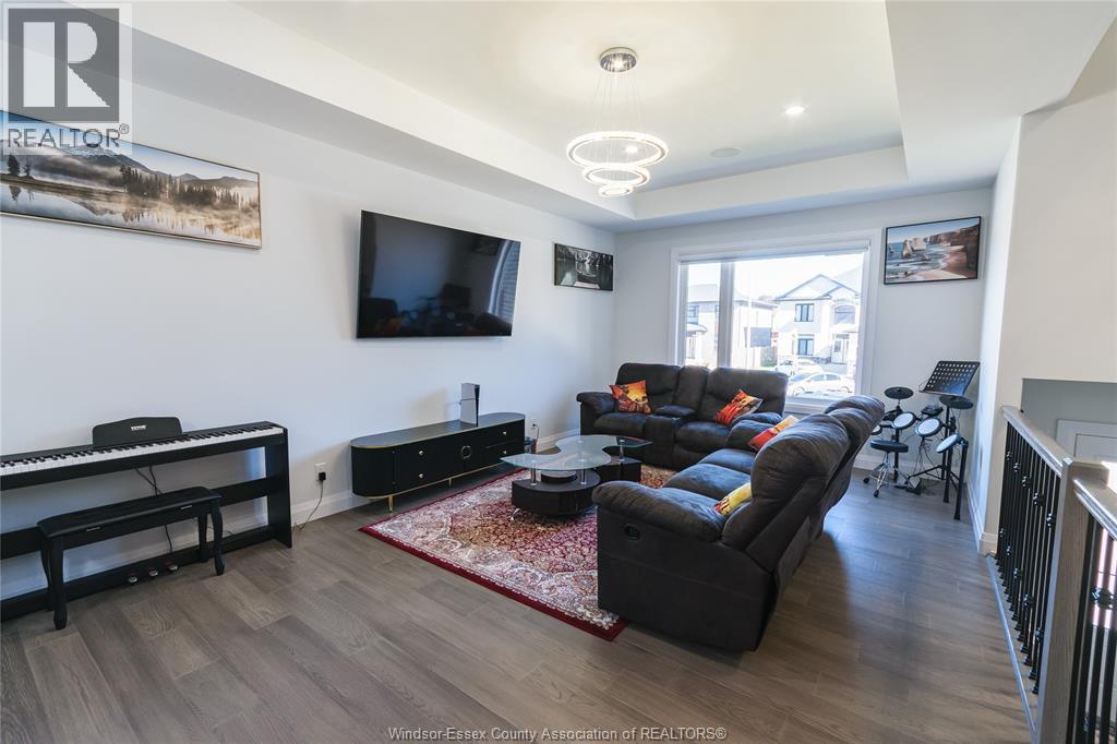 2507 Roxborough Boulevard, Windsor, Ontario  N9E 0A9 - Photo 5 - 26026459