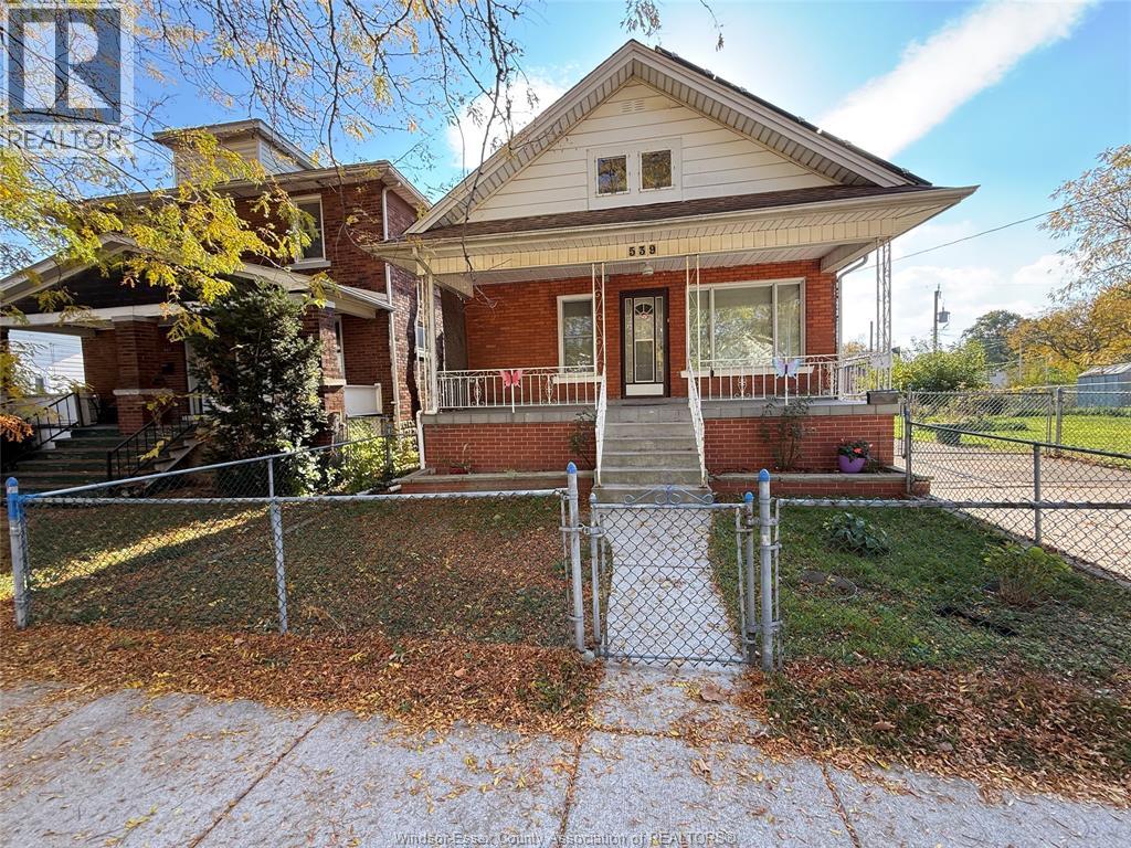 539 Brock St, Windsor, Ontario  N9C 2T1 - Photo 1 - 26026566