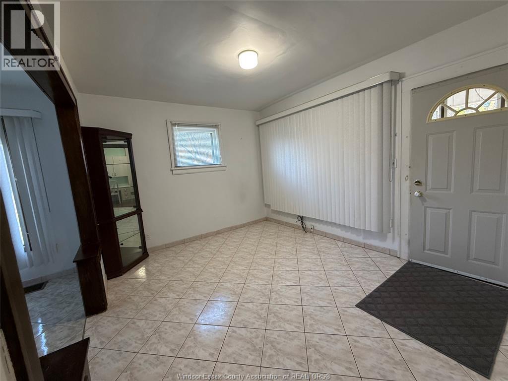 539 Brock St, Windsor, Ontario  N9C 2T1 - Photo 4 - 26026566