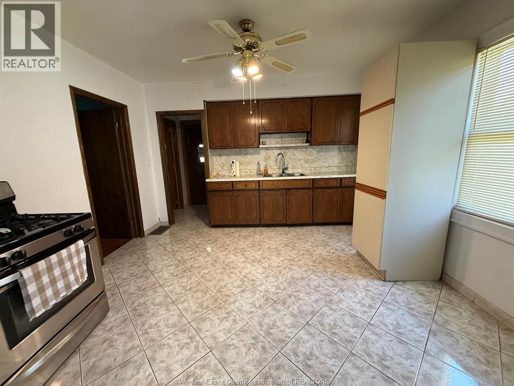 539 Brock St, Windsor, Ontario  N9C 2T1 - Photo 7 - 26026566