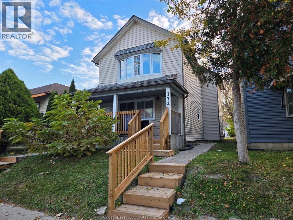 372 Louis Unit# Upper, Windsor, Ontario  N9A 1W4 - Photo 1 - 26026462