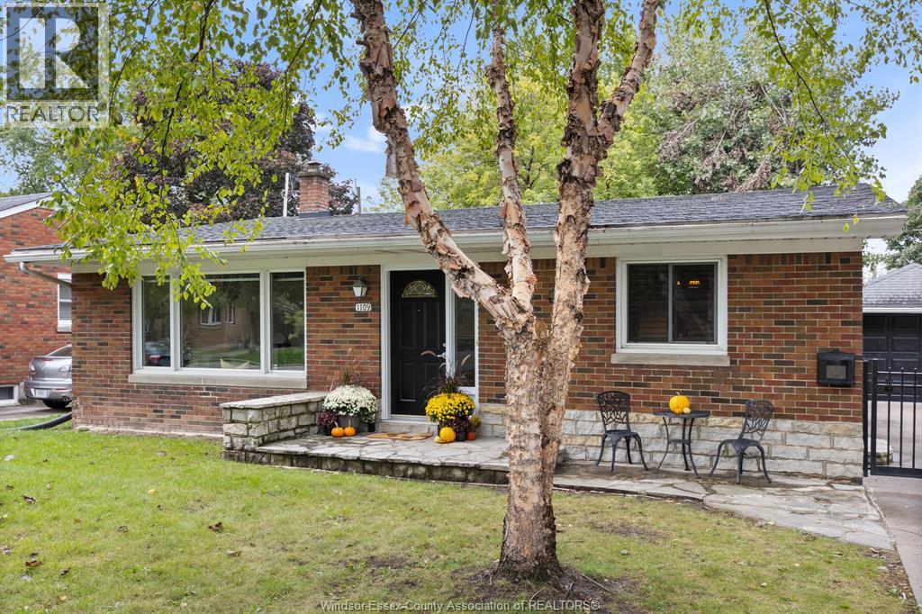 1109 Parkview Avenue, Windsor, Ontario  N8S 2X8 - Photo 2 - 26026717