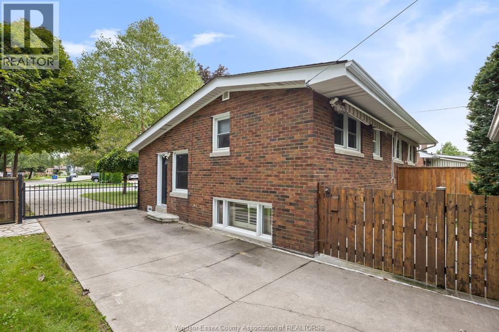 1109 Parkview Avenue, Windsor, Ontario  N8S 2X8 - Photo 22 - 26026717