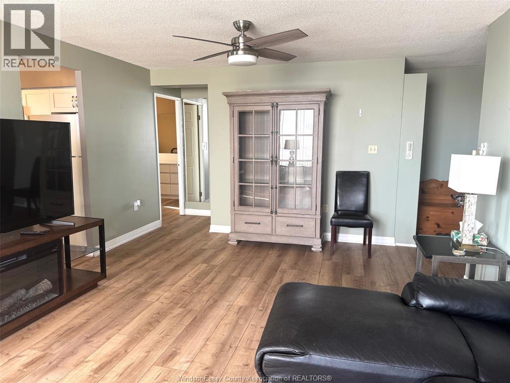 75 Riverside Drive East Unit# 1609, Windsor, Ontario  N9A 7C4 - Photo 2 - 26026731