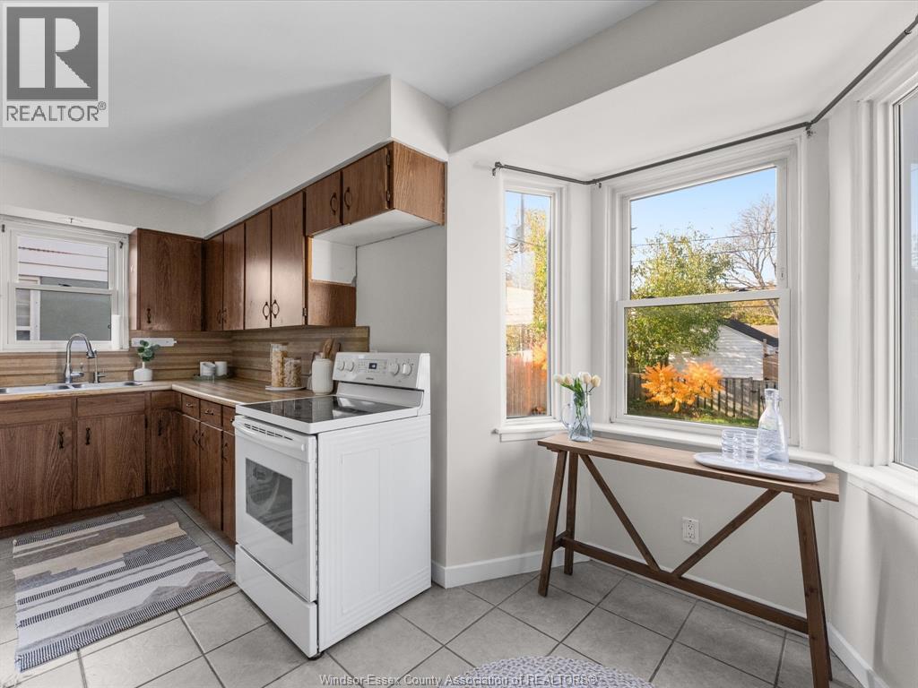 2441 Kildare, Windsor, Ontario  N8W 2Y1 - Photo 10 - 26026436
