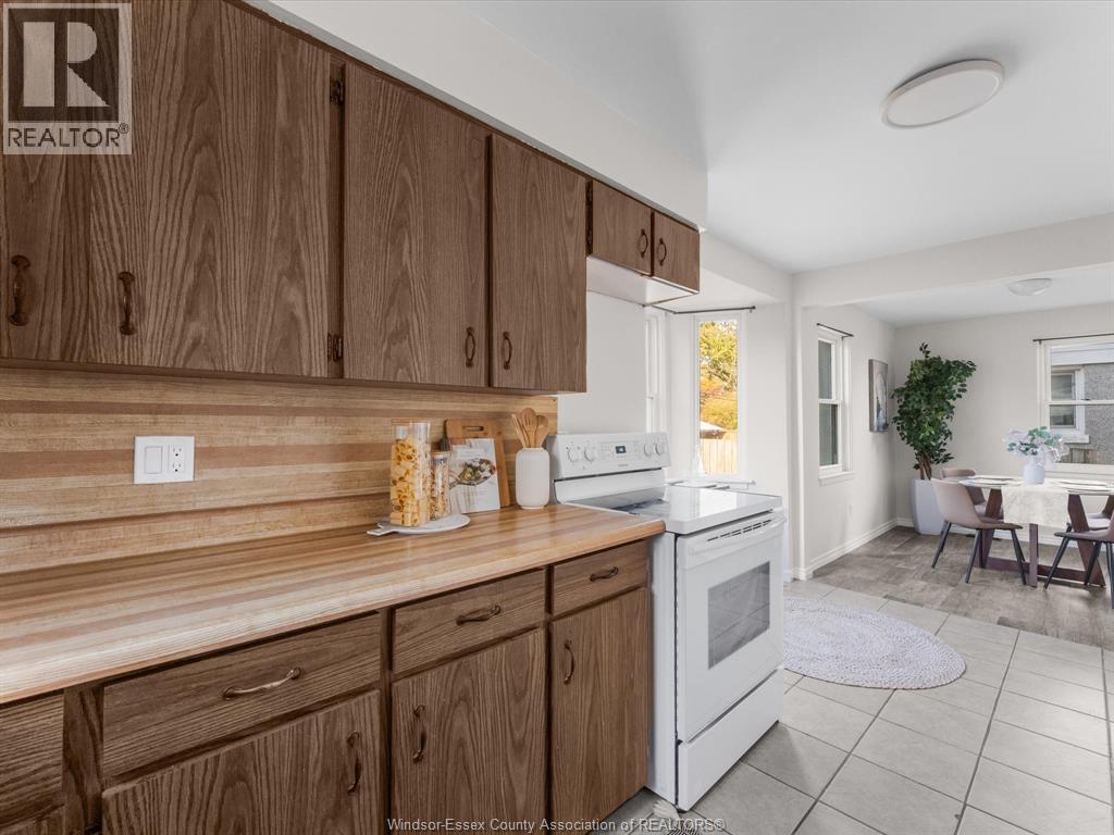 2441 Kildare, Windsor, Ontario  N8W 2Y1 - Photo 13 - 26026436