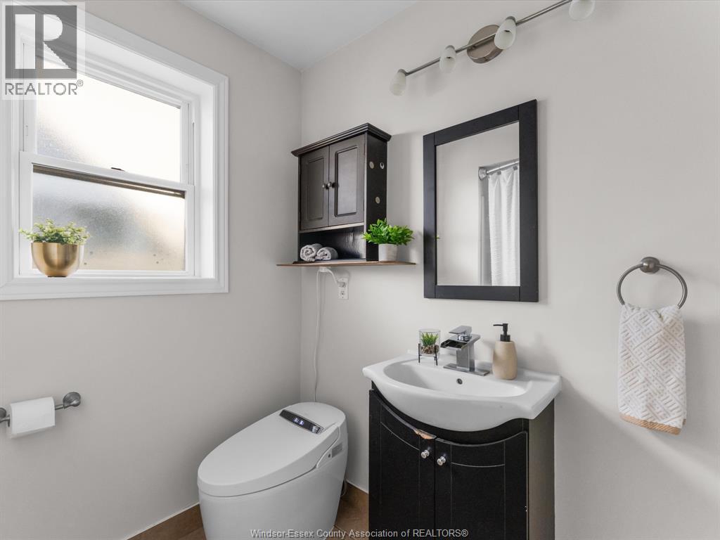 2441 Kildare, Windsor, Ontario  N8W 2Y1 - Photo 16 - 26026436